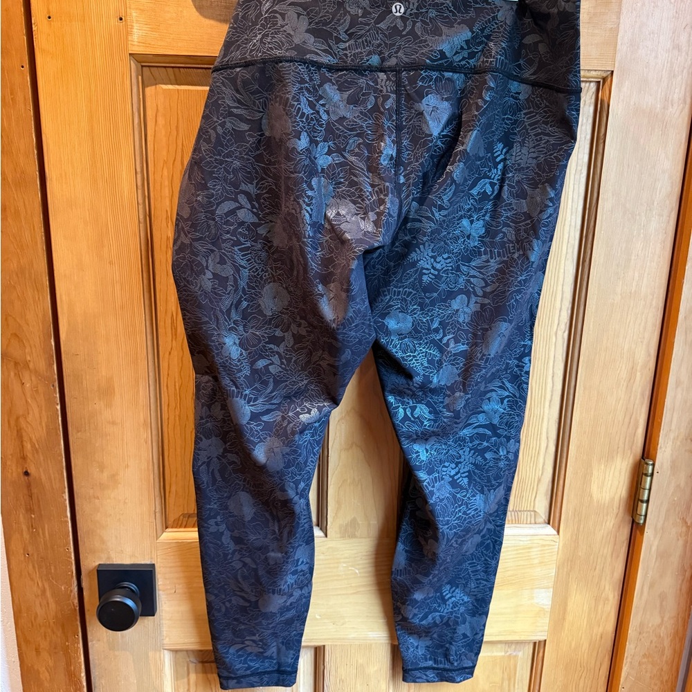 LIKE NEW Lululemon Wunder Under High Rise Tight 28” Full-On Luxtreme Shine